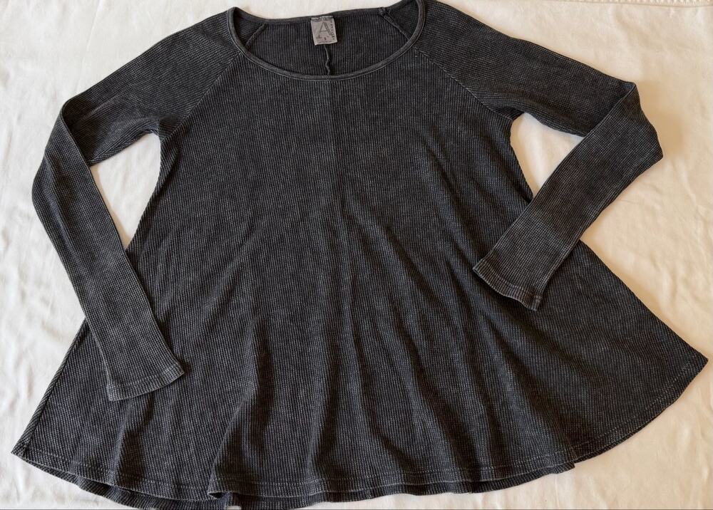 American Age Charcoal Waffle Knit Thermal Swing Top Long Sleeve Women’s Size S